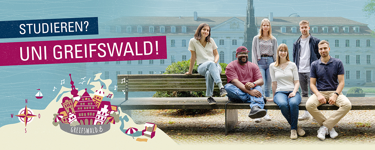 Kampagnenmotiv zur Bewerbung Wintersemester 25/26 mit Studierenden auf einer Bank vor dem Hauptgebäude der Uni